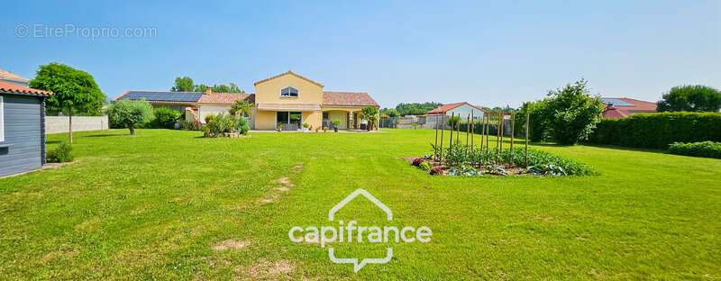 Maison à VERNOSC-LES-ANNONAY