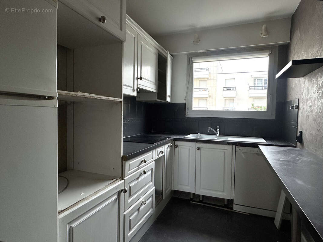 Appartement à COURBEVOIE