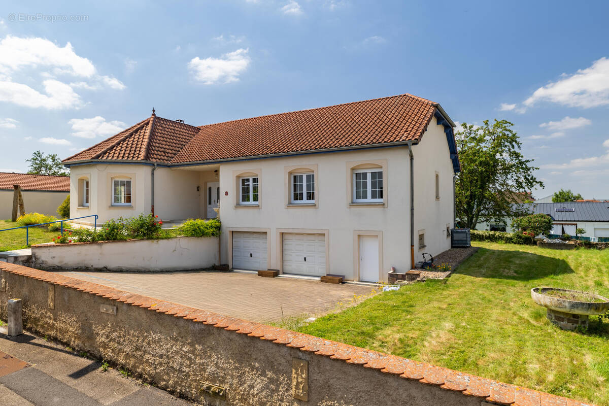 Maison à SAINTE-MARIE-AUX-CHENES