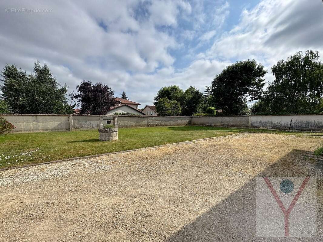 Maison à BOURG-EN-BRESSE
