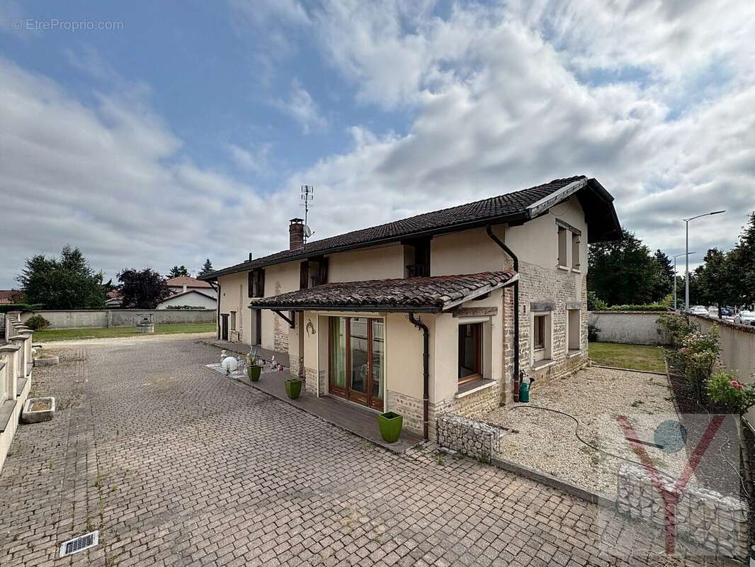Maison à BOURG-EN-BRESSE