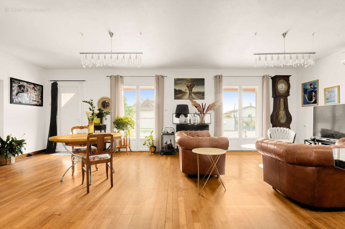 Maison à VERDUN-SUR-GARONNE