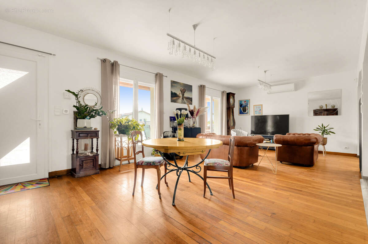 Maison à VERDUN-SUR-GARONNE