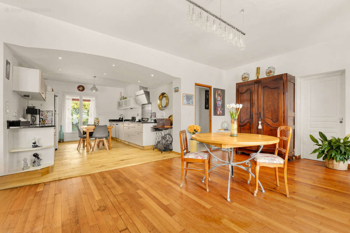 Maison à VERDUN-SUR-GARONNE