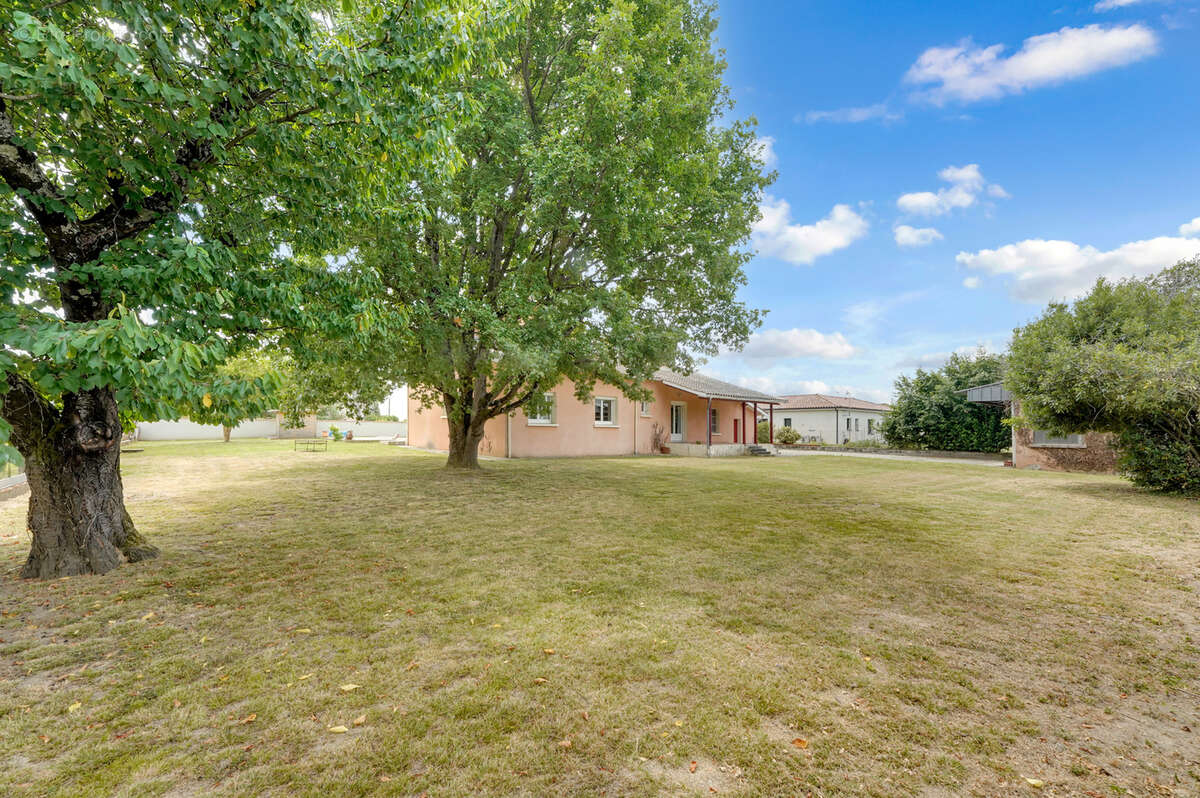 Maison à VERDUN-SUR-GARONNE