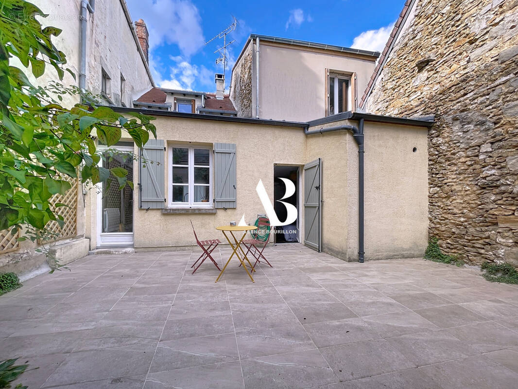 Maison à LA CHAPELLE-GAUTHIER