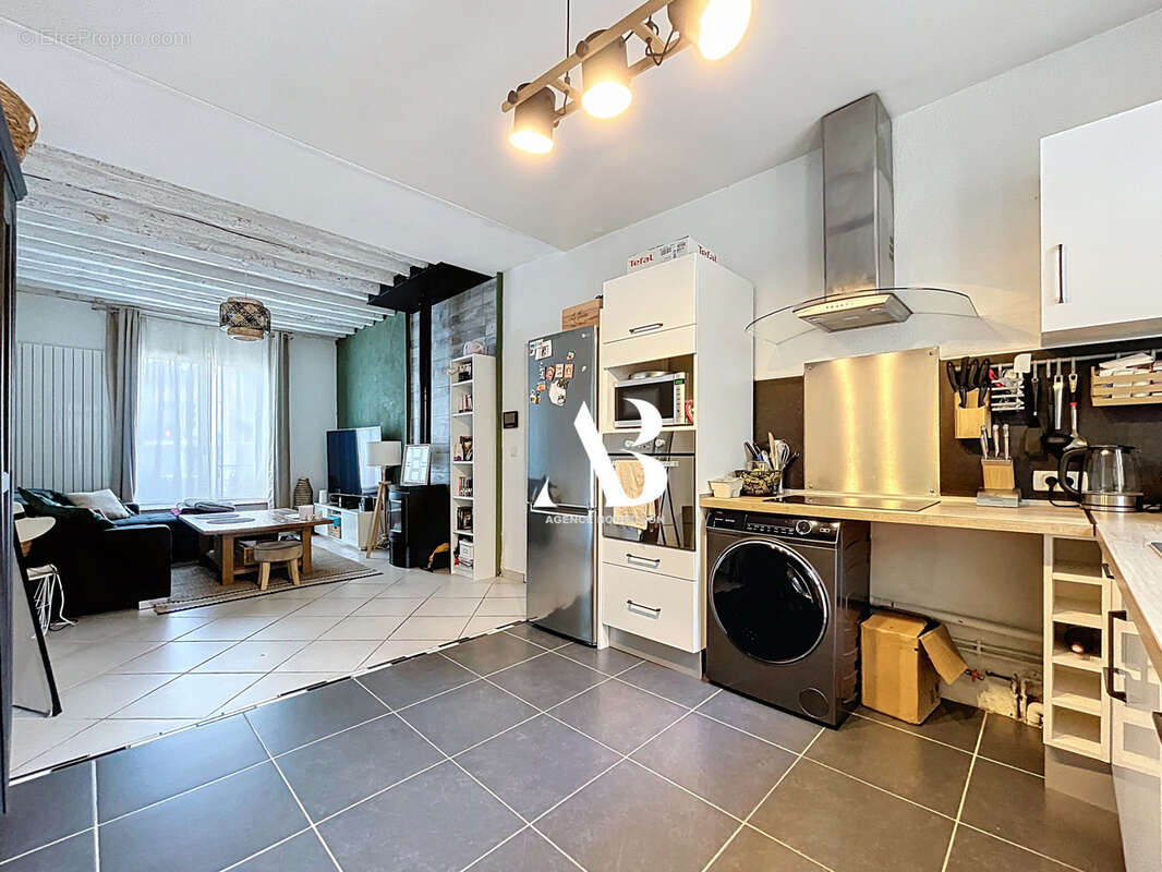 Maison à LA CHAPELLE-GAUTHIER