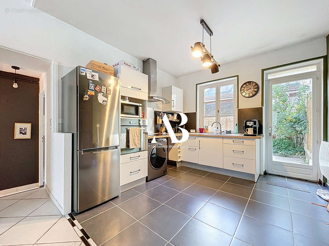 Maison à LA CHAPELLE-GAUTHIER