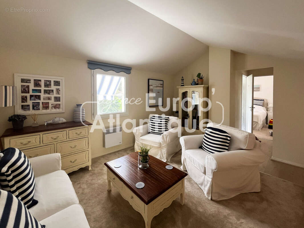 Maison à LES MATHES