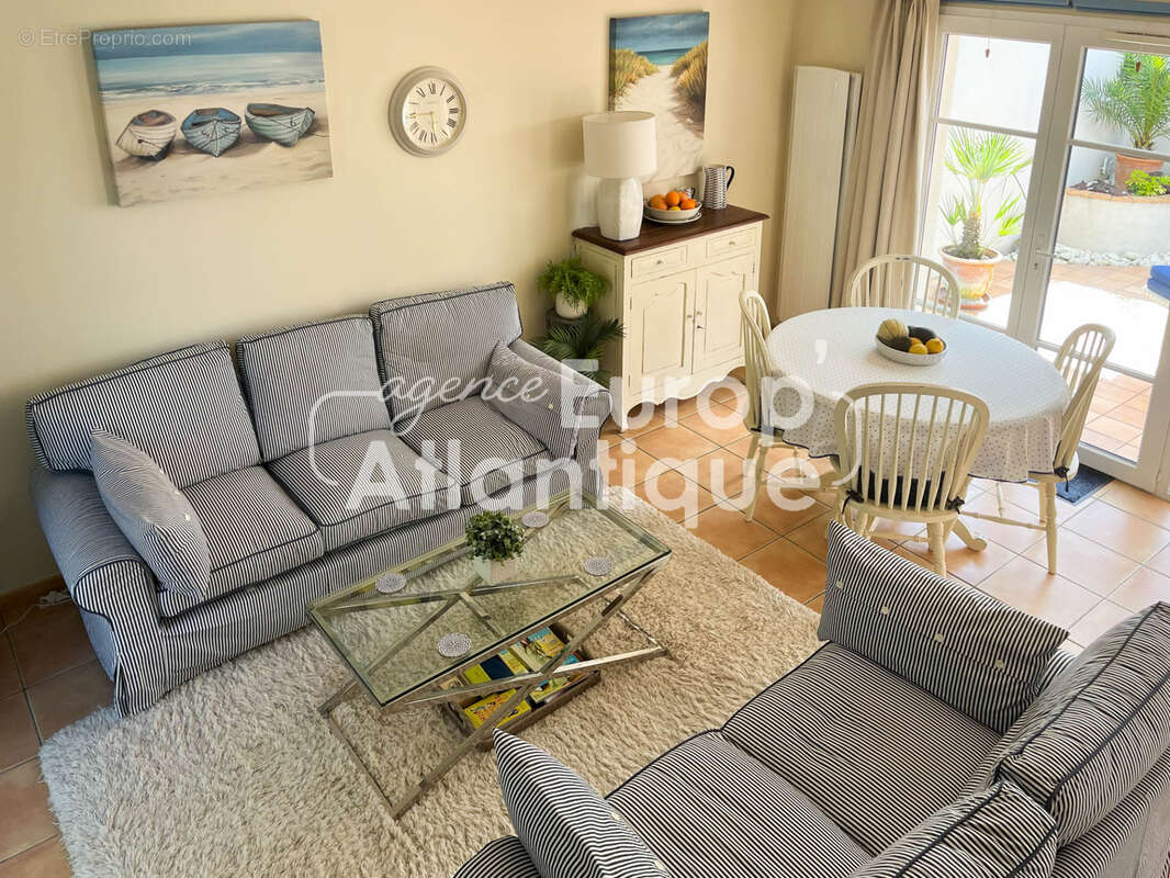 Maison à LES MATHES