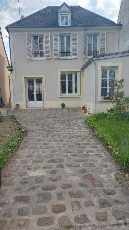 Maison à BRAY-SUR-SEINE