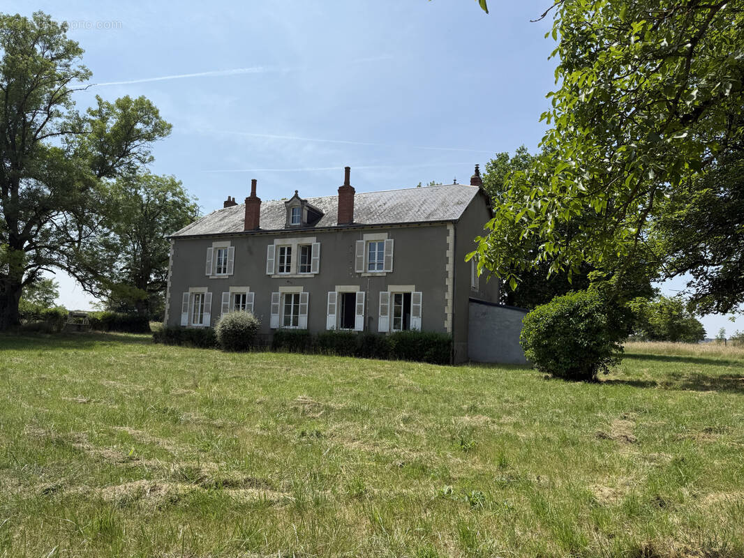 Maison à SUILLY-LA-TOUR