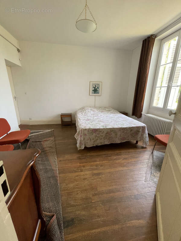 Maison à SUILLY-LA-TOUR