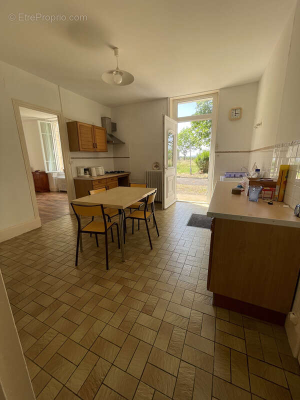 Maison à SUILLY-LA-TOUR