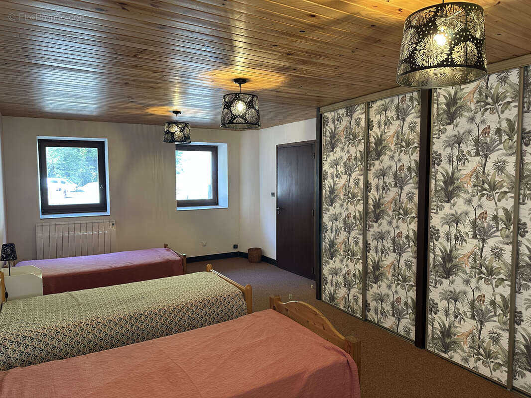 Maison à CETTE-EYGUN