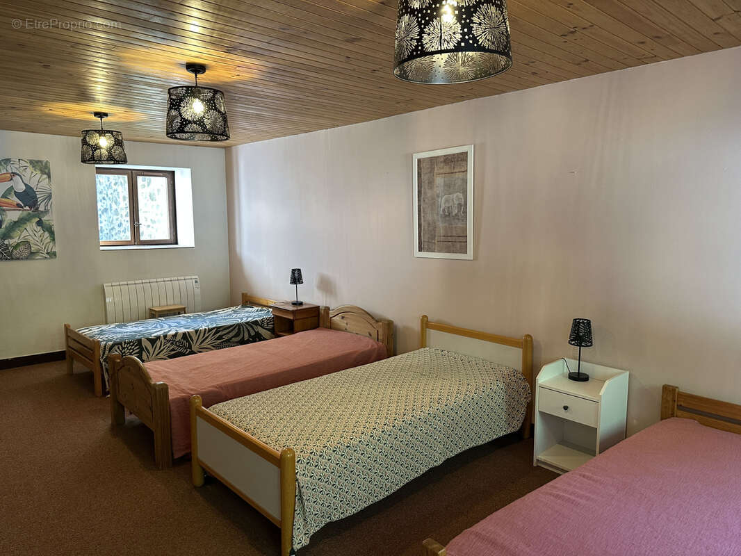 Maison à CETTE-EYGUN