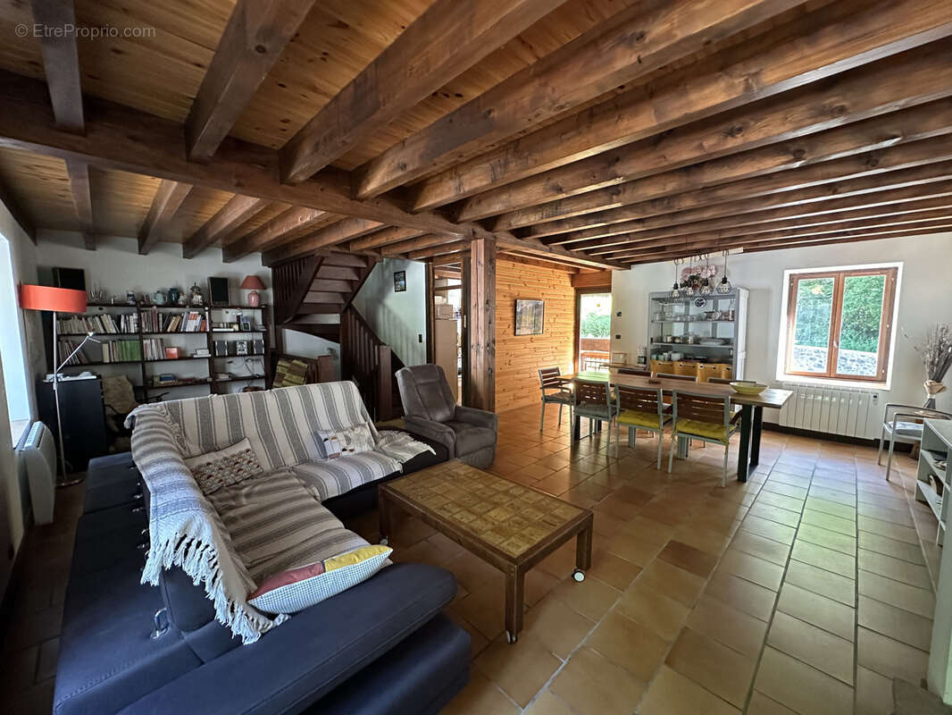 Maison à CETTE-EYGUN