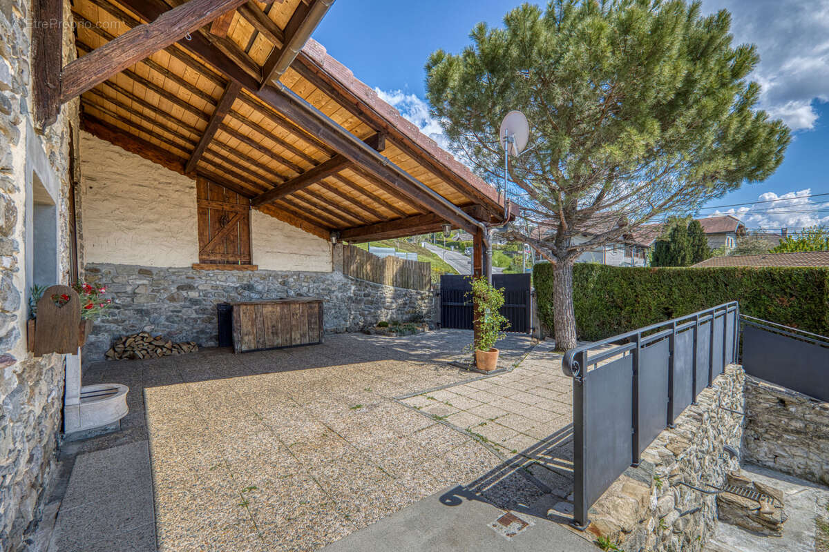 Maison à CRANVES-SALES