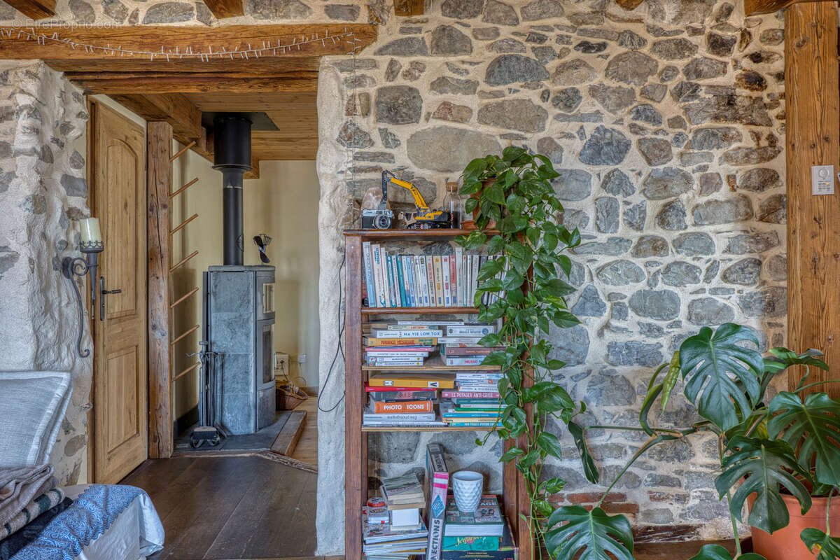 Maison à CRANVES-SALES