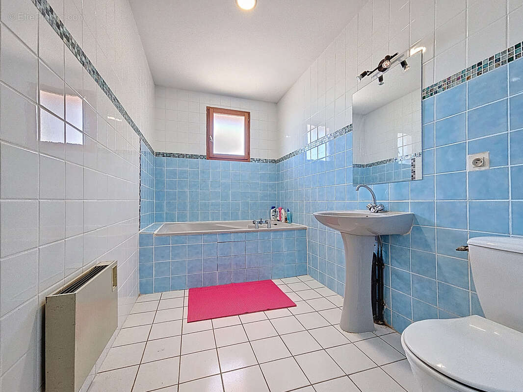 Maison à CRANVES-SALES