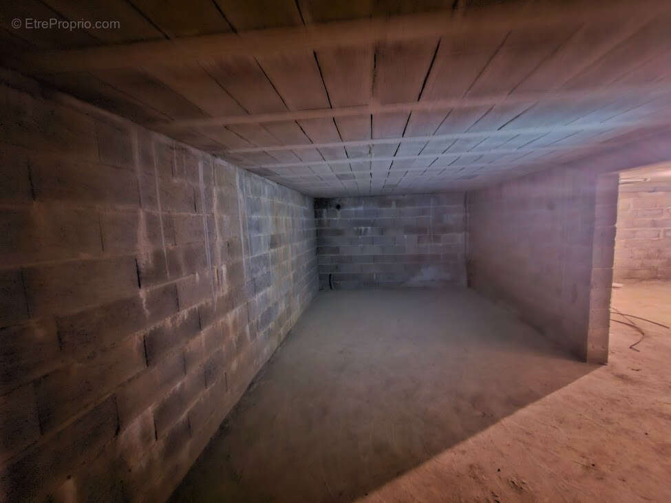 Maison à CRANVES-SALES