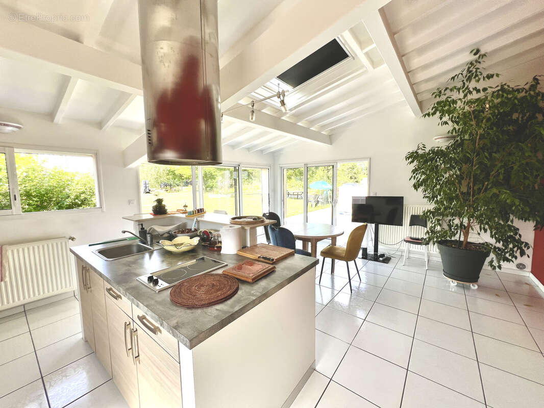 Maison à MONTVERDUN