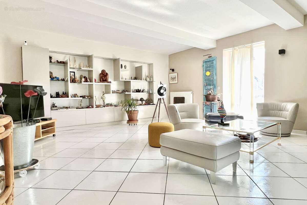 Maison à MONTVERDUN