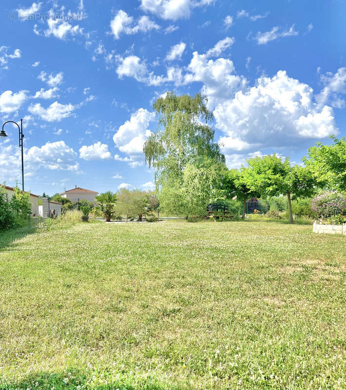 Maison à MONTVERDUN
