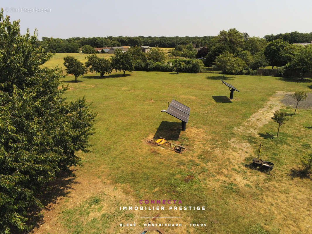 Maison à AZAY-SUR-CHER