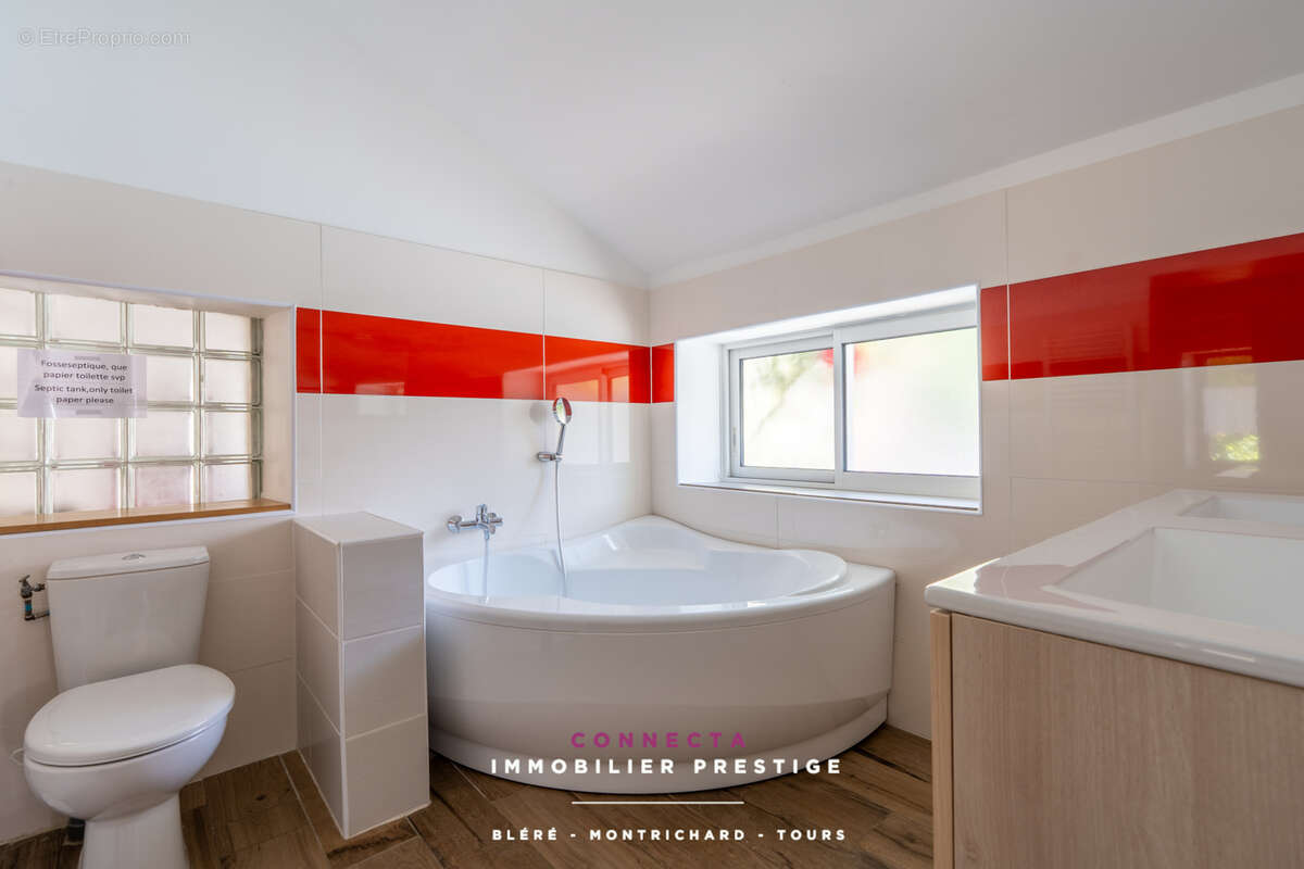 Maison à AZAY-SUR-CHER