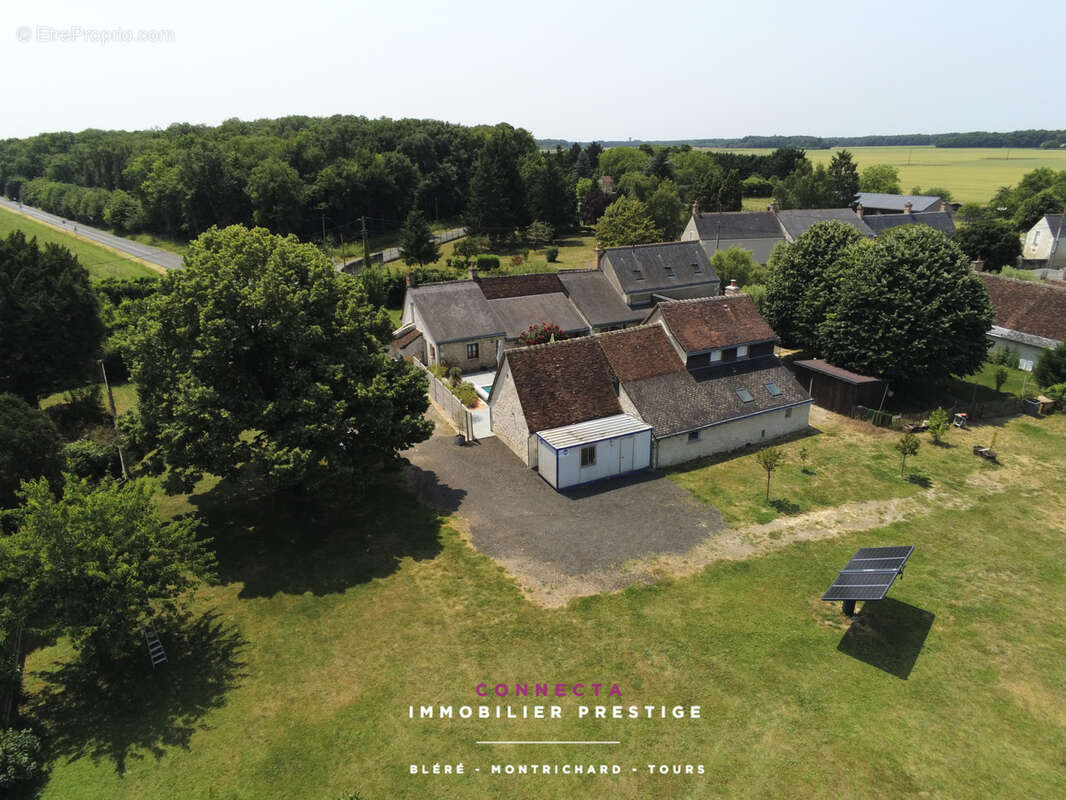 Maison à AZAY-SUR-CHER