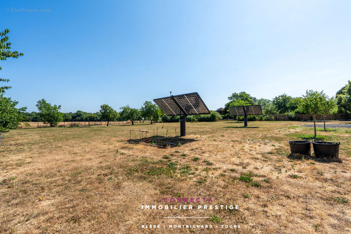 Maison à AZAY-SUR-CHER