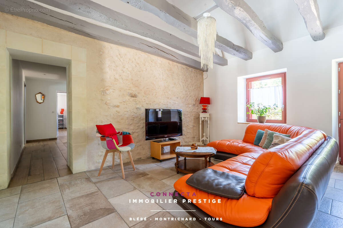 Maison à AZAY-SUR-CHER