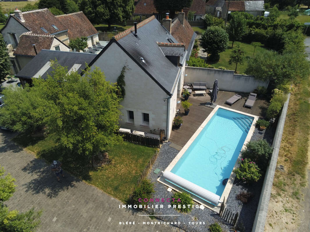 Maison à AZAY-SUR-CHER