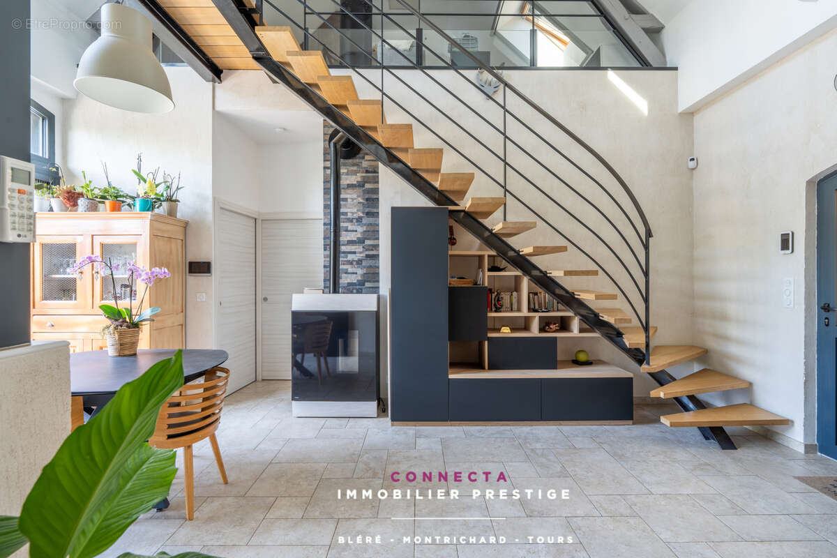 Maison à AZAY-SUR-CHER