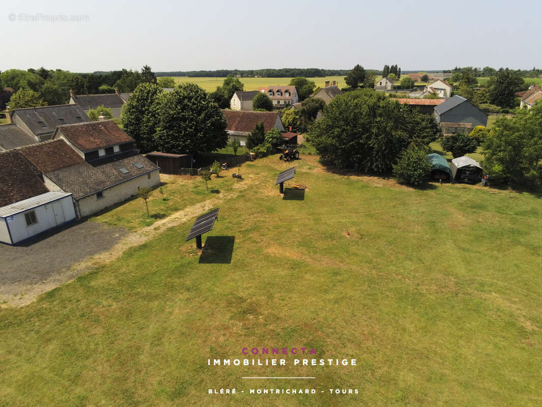 Maison à AZAY-SUR-CHER