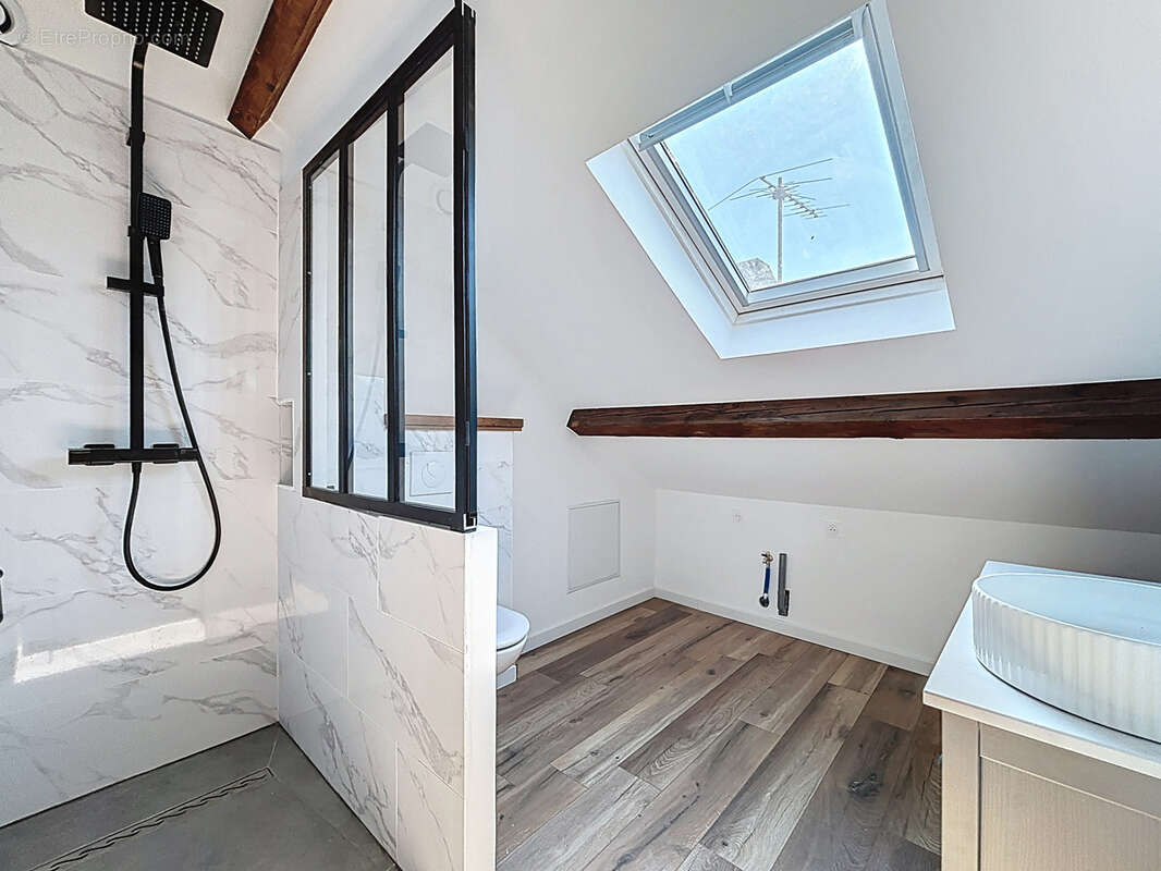 Appartement à AIX-LES-BAINS