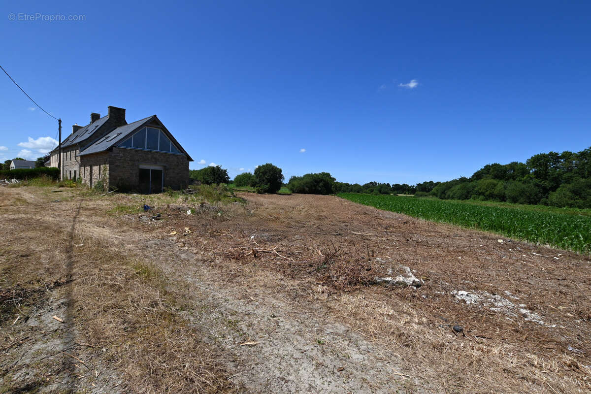 Maison à SAINT-DERRIEN