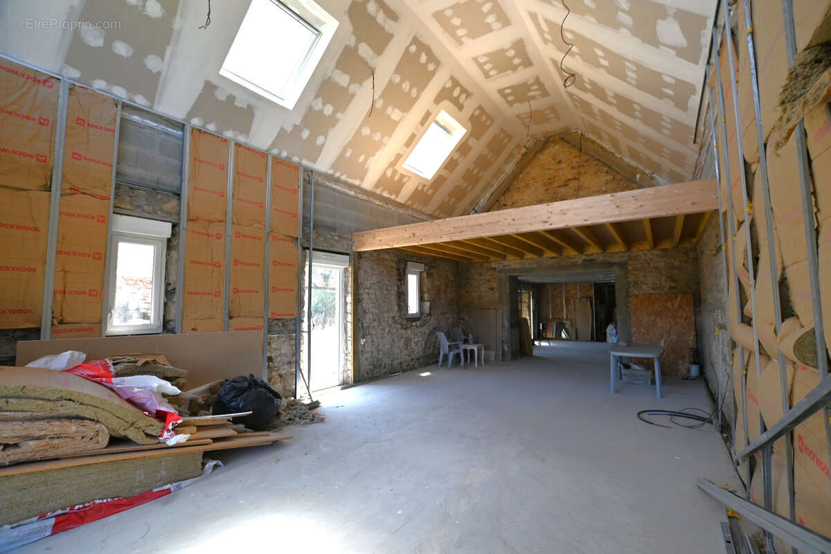 Maison à SAINT-DERRIEN