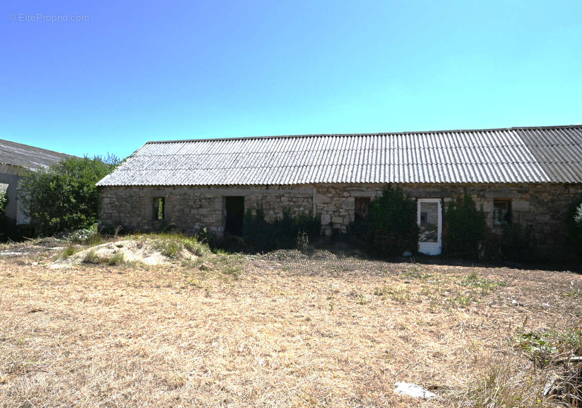 Maison à SAINT-DERRIEN
