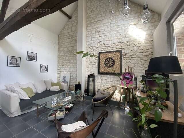 Maison à ESTREES-SAINT-DENIS