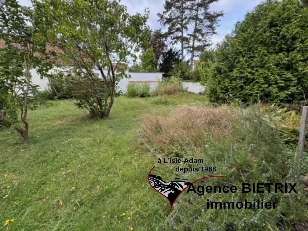 Terrain à L&#039;ISLE-ADAM