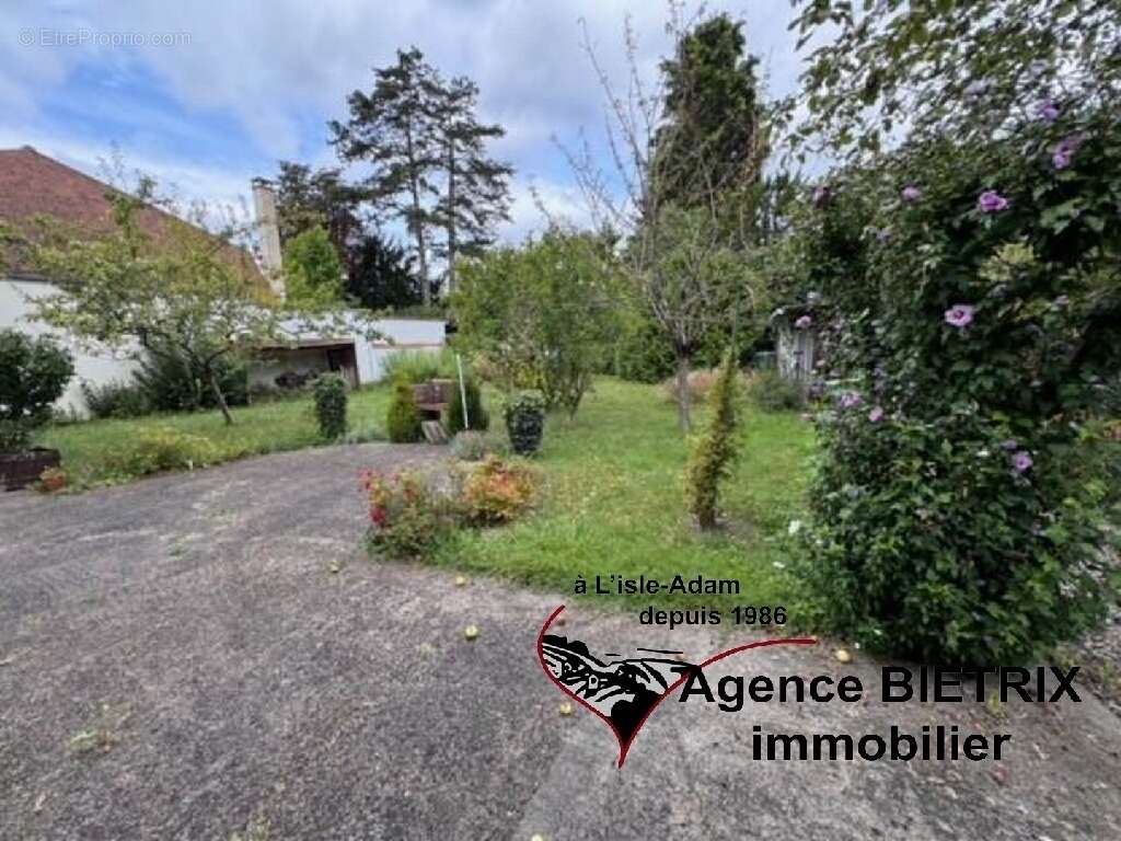 Terrain à L&#039;ISLE-ADAM