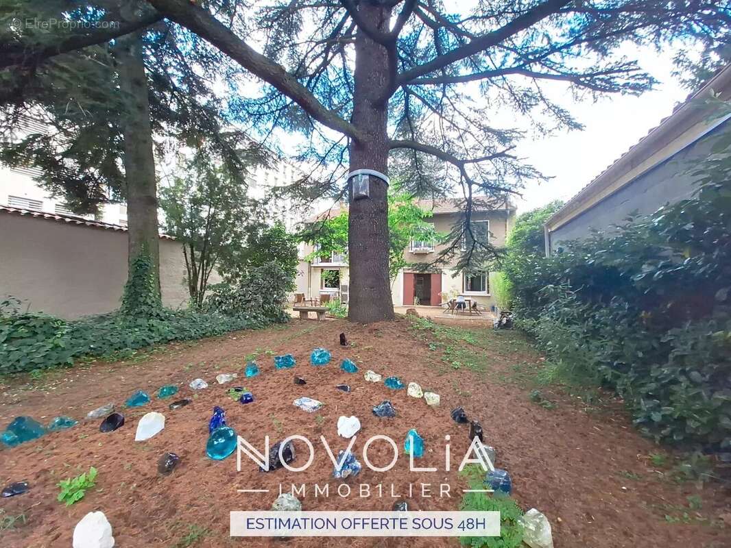 Maison à CALUIRE-ET-CUIRE