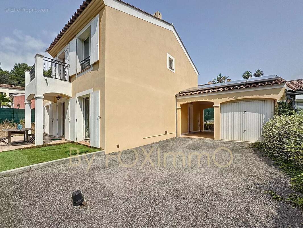 Maison à VILLENEUVE-LOUBET