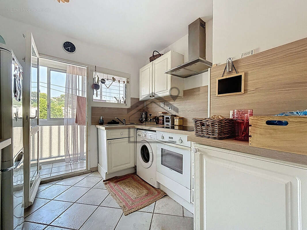 Appartement à CARRY-LE-ROUET