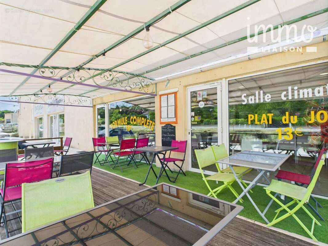 Commerce à LES MAGES