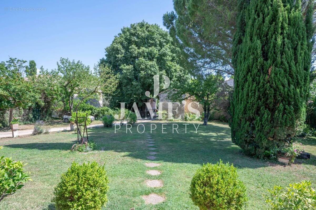 Maison à SAINT-REMY-DE-PROVENCE