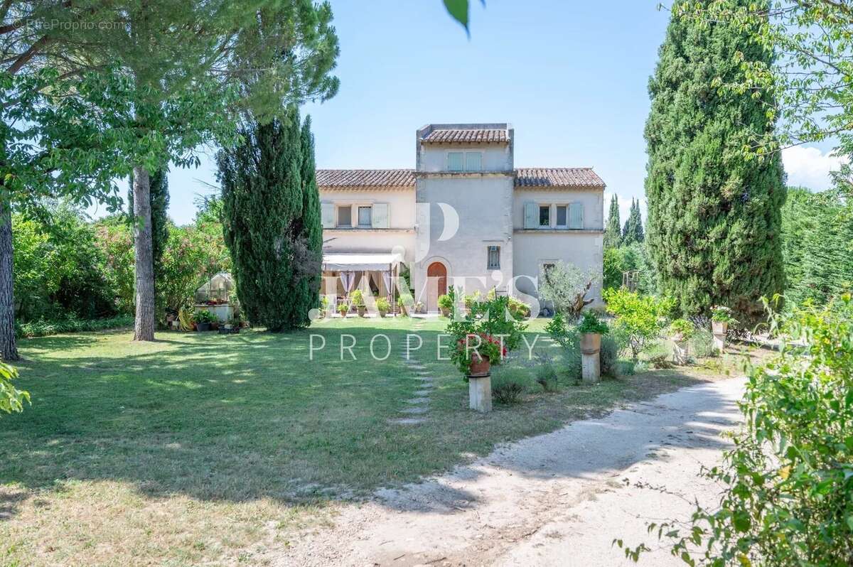 Maison à SAINT-REMY-DE-PROVENCE