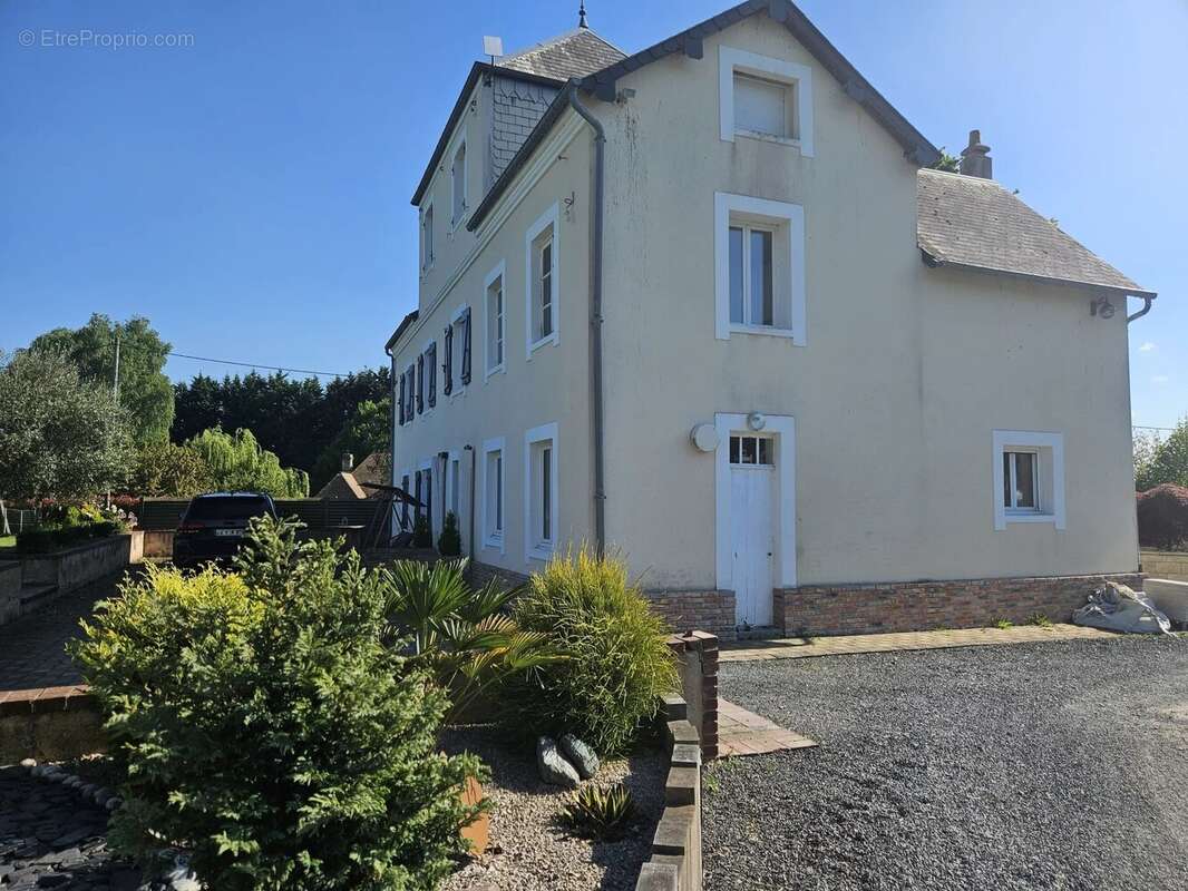 Maison à PONT-L'EVEQUE